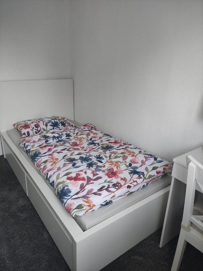 Perfect Place In Walsall/ 4 Bedroom / Long Term Workers Or Family Home Dış mekan fotoğraf
